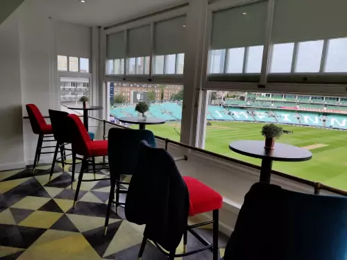 Oval Corporate Box